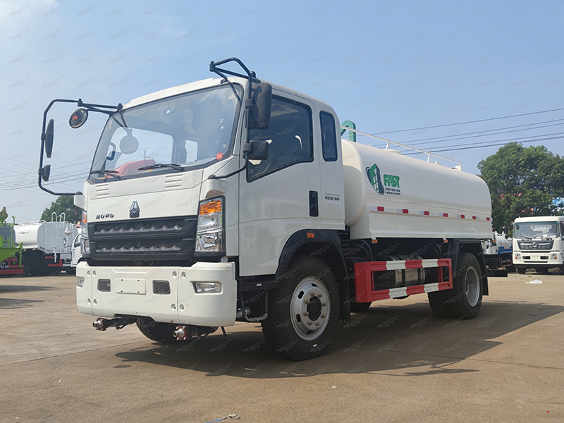 Howo 4x2 5 Kubikmeter Watertank -LKW