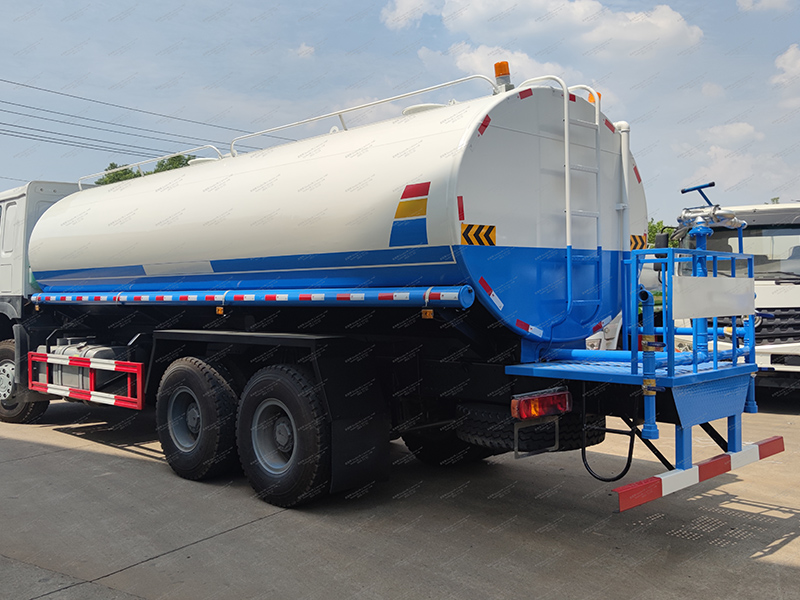 Howo 6x4 25 Kubikmeter Wassertankwagen