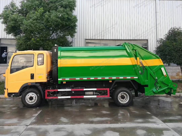 Howo 116 PS 6m3 Kompaktor